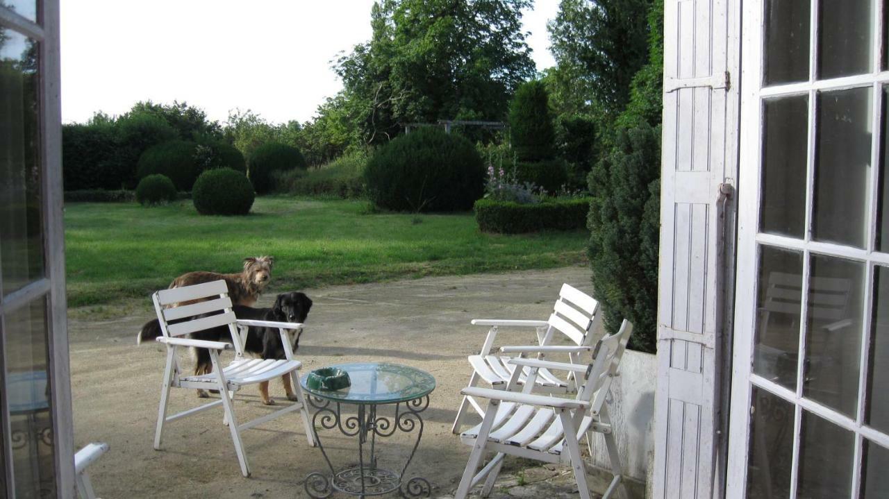 Le Petit Bois Bed & Breakfast Chateau-la-Valliere Eksteriør bilde