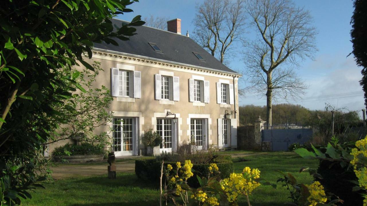 Le Petit Bois Bed & Breakfast Chateau-la-Valliere Eksteriør bilde